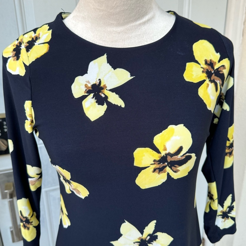 TOMMY HILFIGER. NWT. Navy & Yellow Dress. Size 4P. Round Neckline. 3/4‎ s…